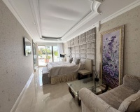 Resale - apartment - Marbella - Puerto Banús