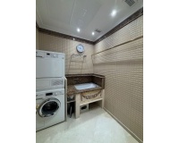 Resale - apartment - Marbella - Puerto Banús