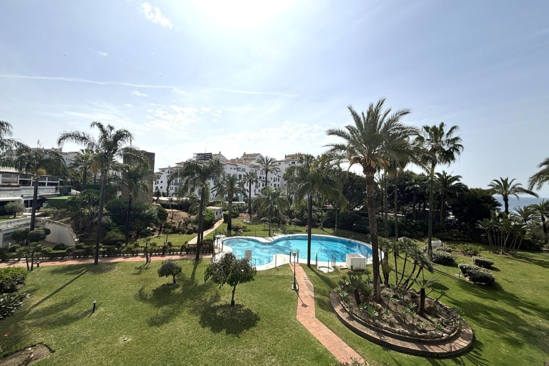 Resale - apartment - Marbella - Puerto Banús