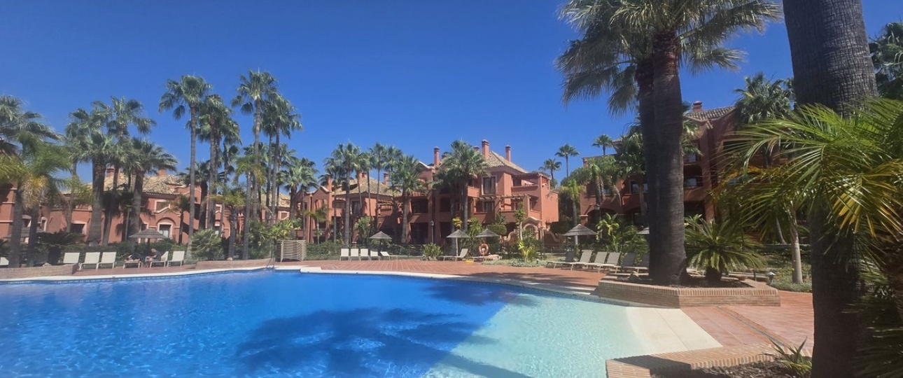 Resale - apartment - Marbella - Puerto Banús
