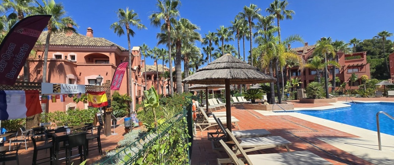 Resale - apartment - Marbella - Puerto Banús