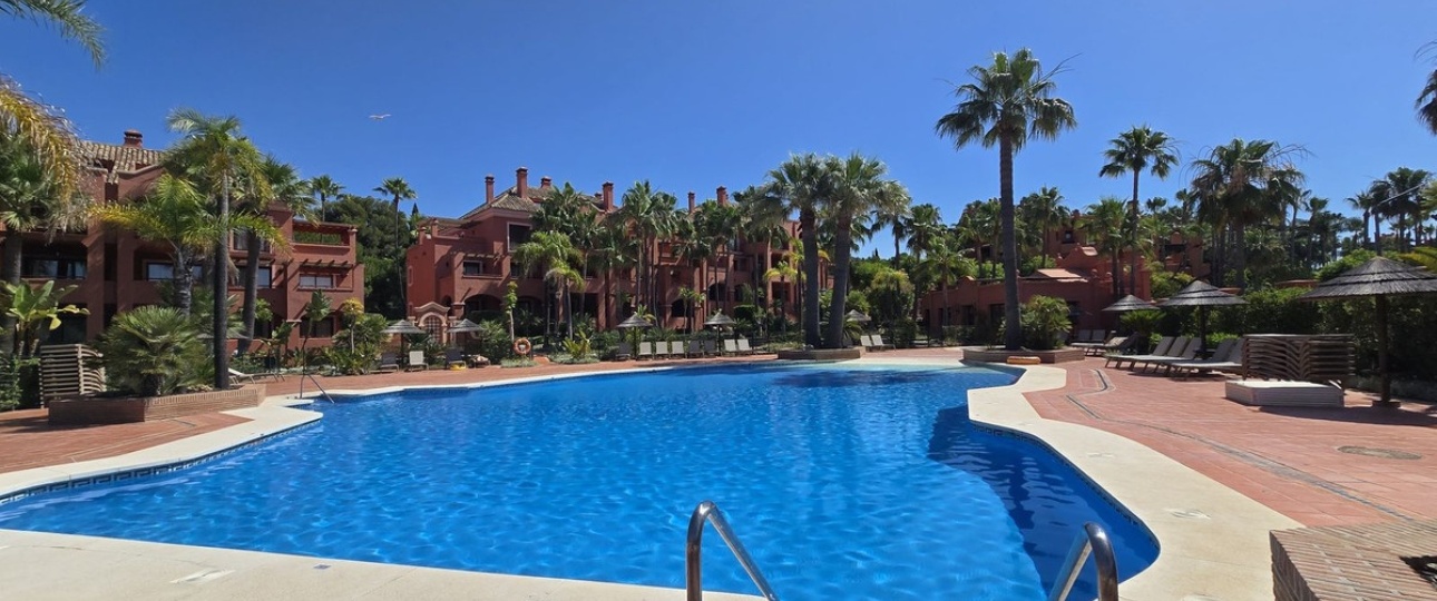 Resale - apartment - Marbella - Puerto Banús
