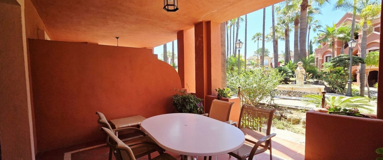 Resale - apartment - Marbella - Puerto Banús