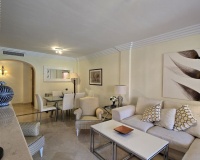 Resale - apartment - Marbella - Puerto Banús
