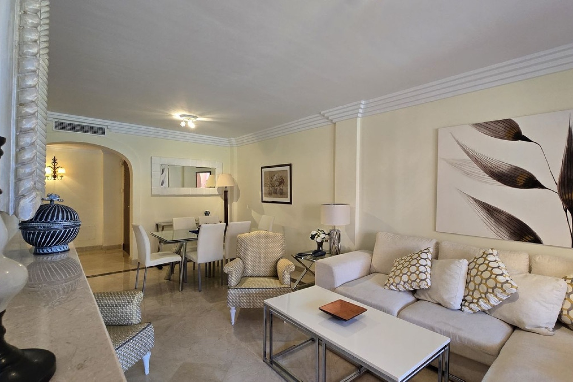 Resale - apartment - Marbella - Puerto Banús
