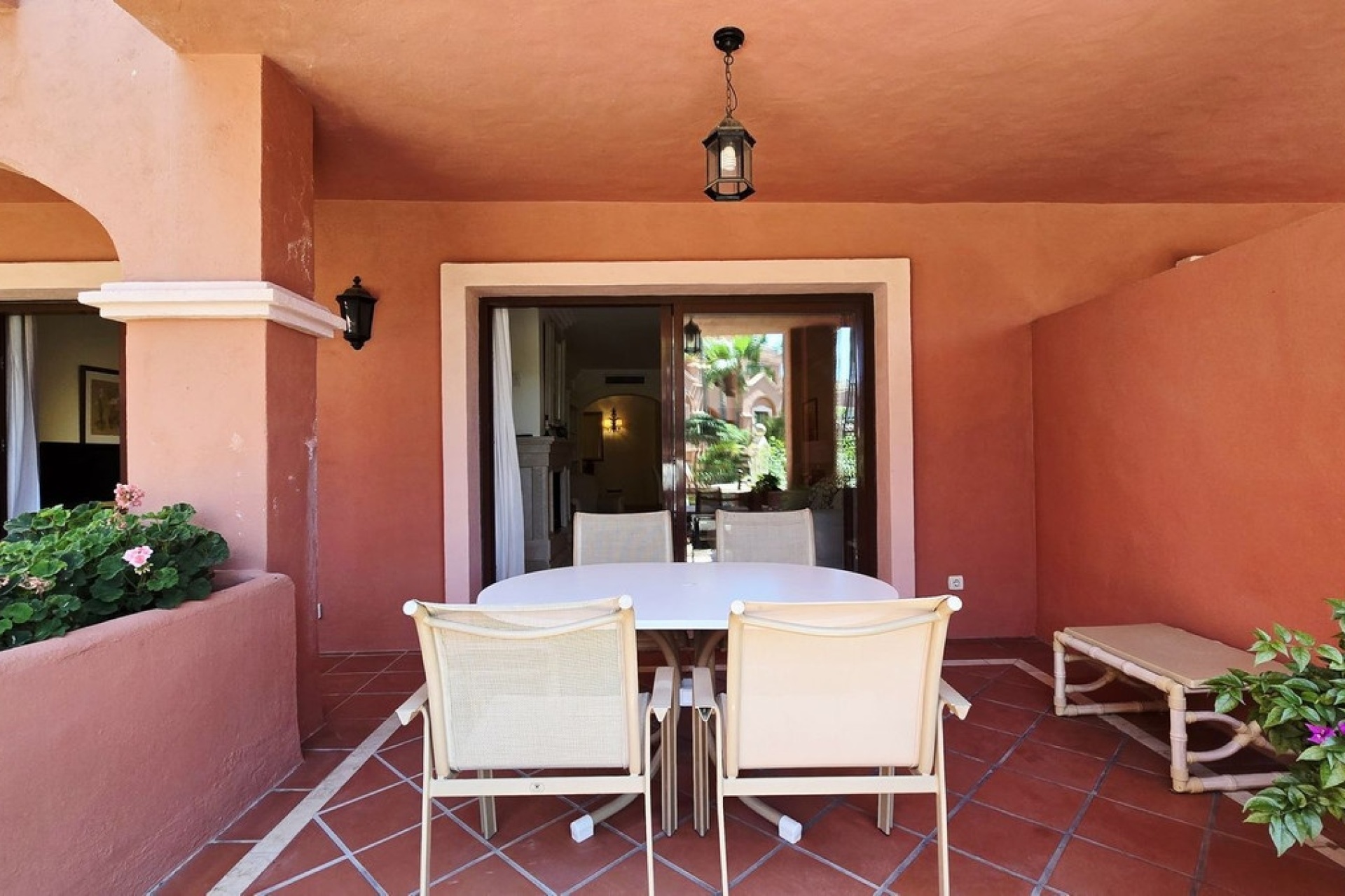 Resale - apartment - Marbella - Puerto Banús