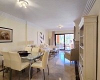 Resale - apartment - Marbella - Puerto Banús