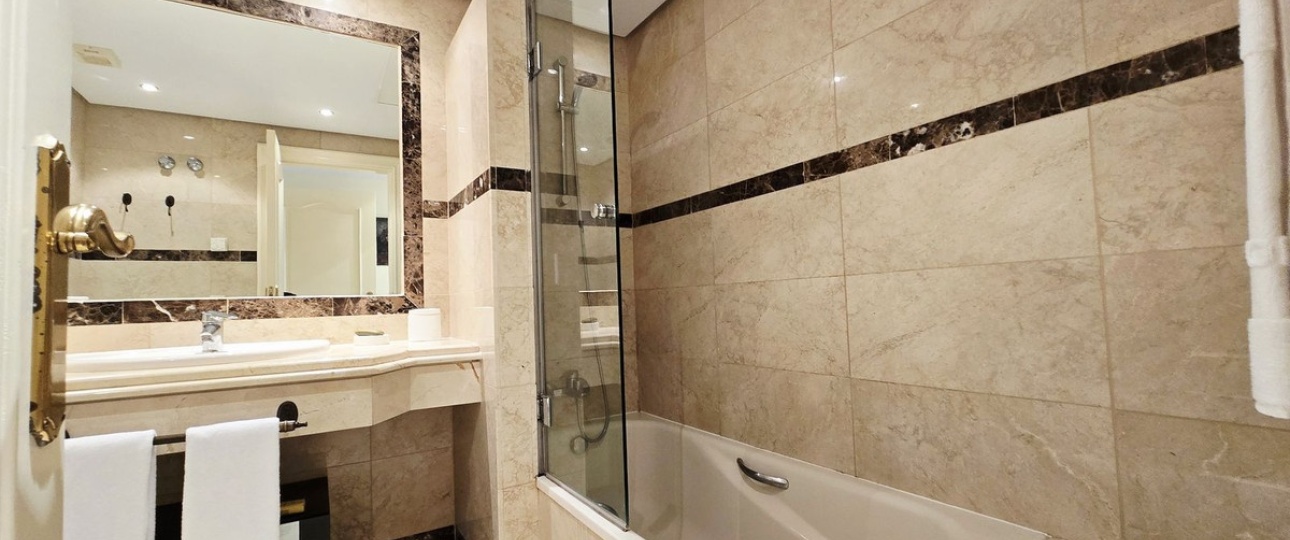Resale - apartment - Marbella - Puerto Banús