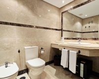 Resale - apartment - Marbella - Puerto Banús