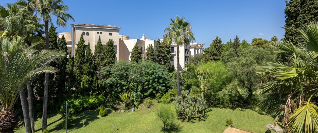 Resale - apartment - Marbella - Puerto Banús