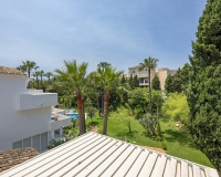 Resale - apartment - Marbella - Puerto Banús