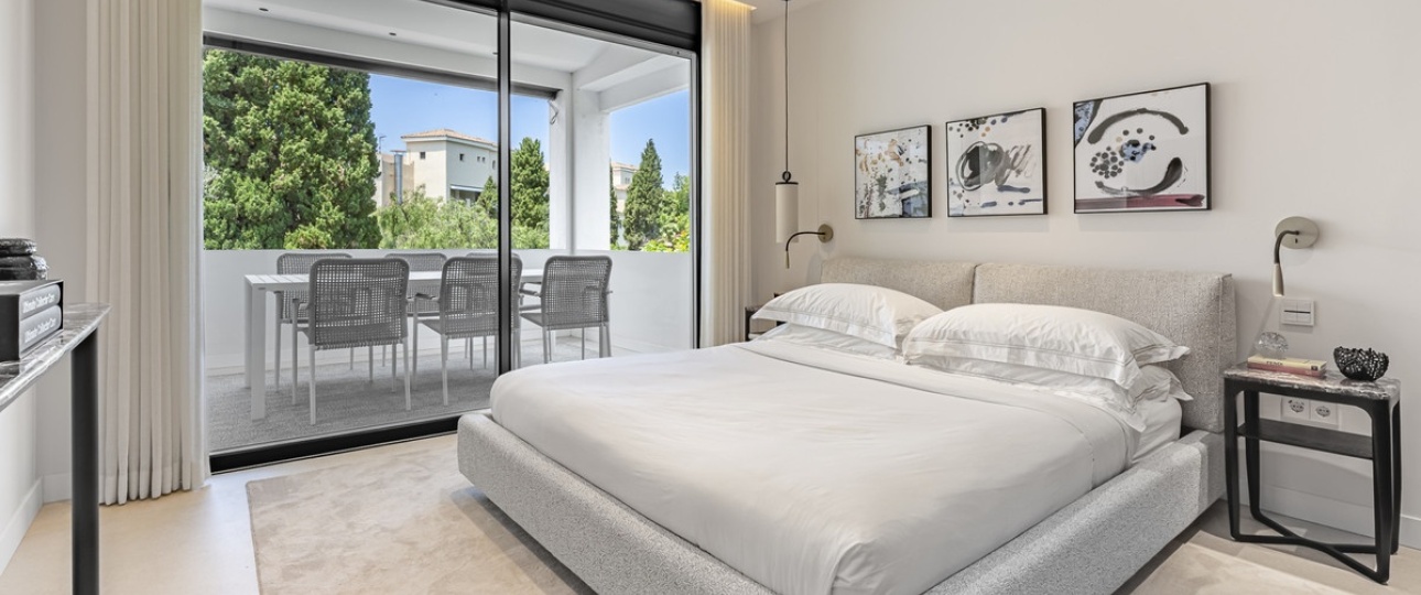 Resale - apartment - Marbella - Puerto Banús