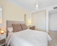 Resale - apartment - Marbella - Puerto Banús