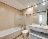 Resale - apartment - Marbella - Puerto Banús