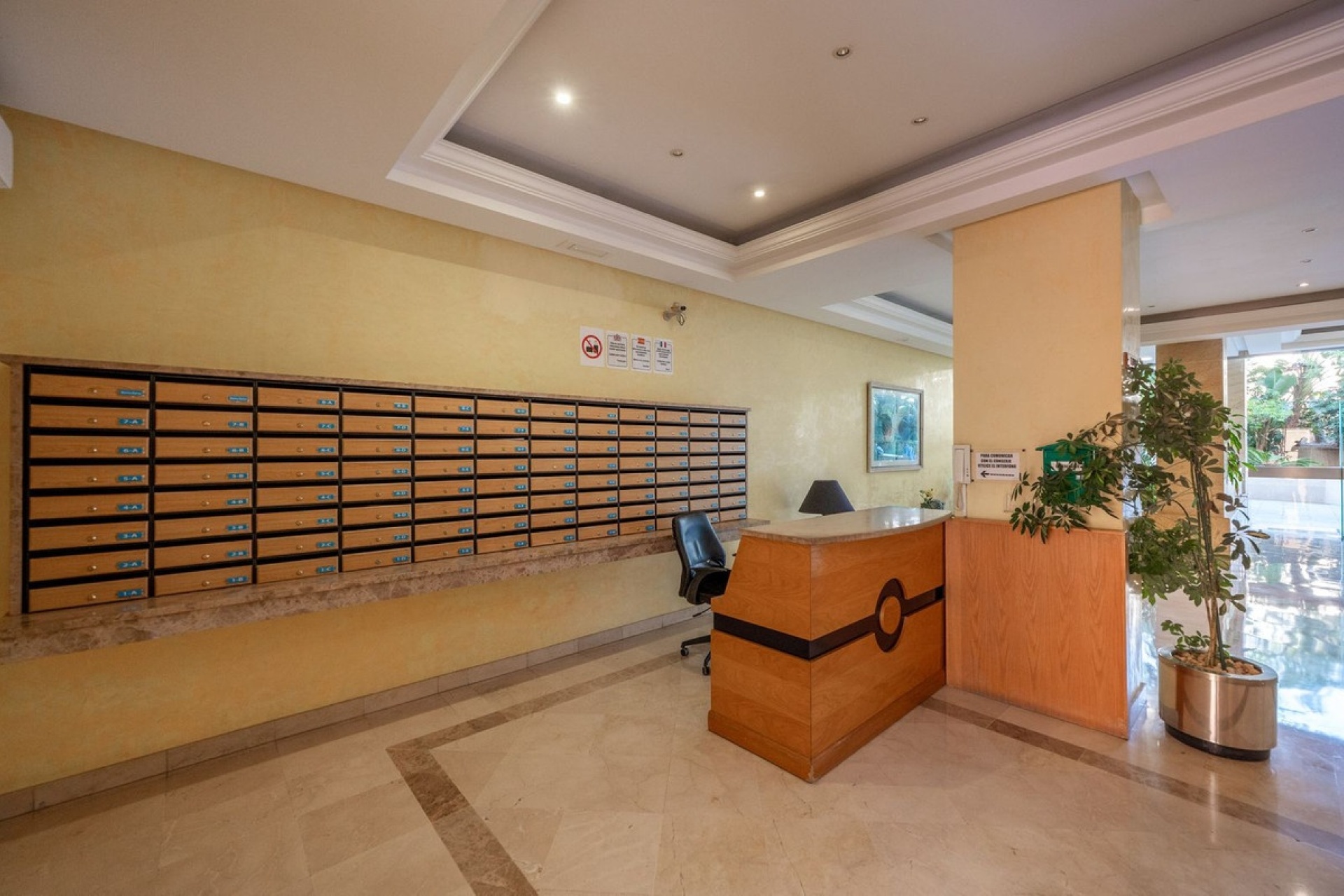 Resale - apartment - Marbella - Puerto Banús
