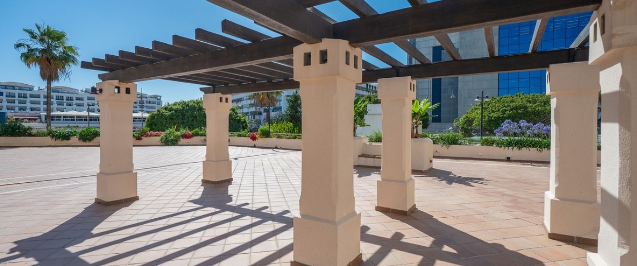 Resale - apartment - Marbella - Puerto Banús