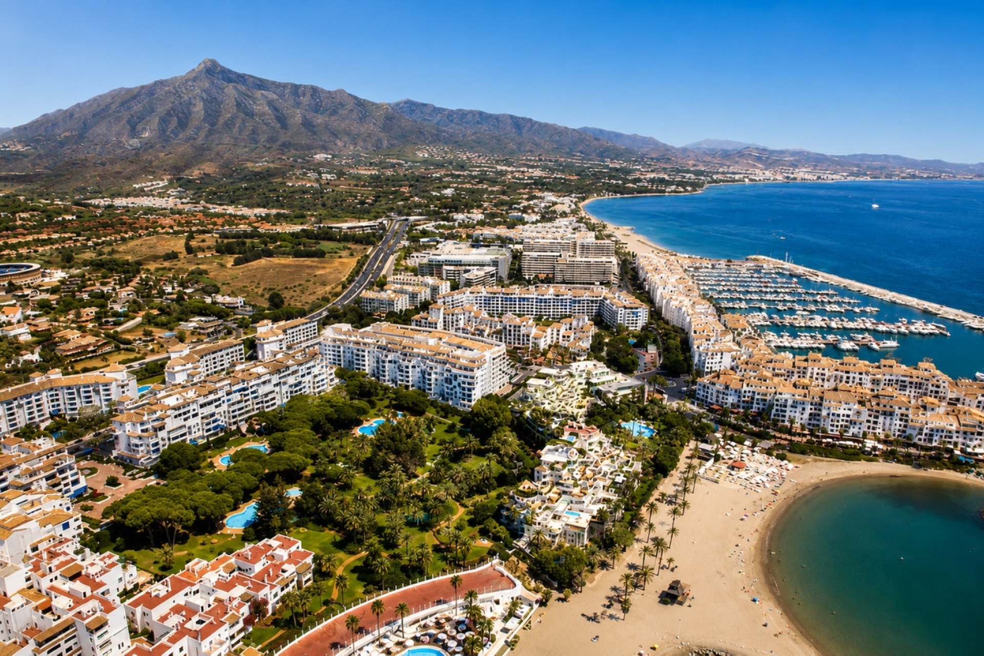 Resale - apartment - Marbella - Puerto Banús
