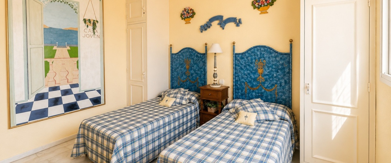 Resale - apartment - Marbella - Puerto Banús