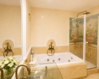 Resale - apartment - Marbella - Puerto Banús