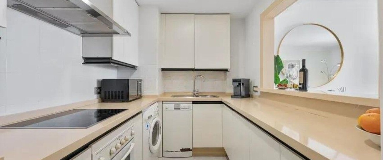 Resale - apartment - Marbella - Puerto Banús