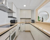 Resale - apartment - Marbella - Puerto Banús