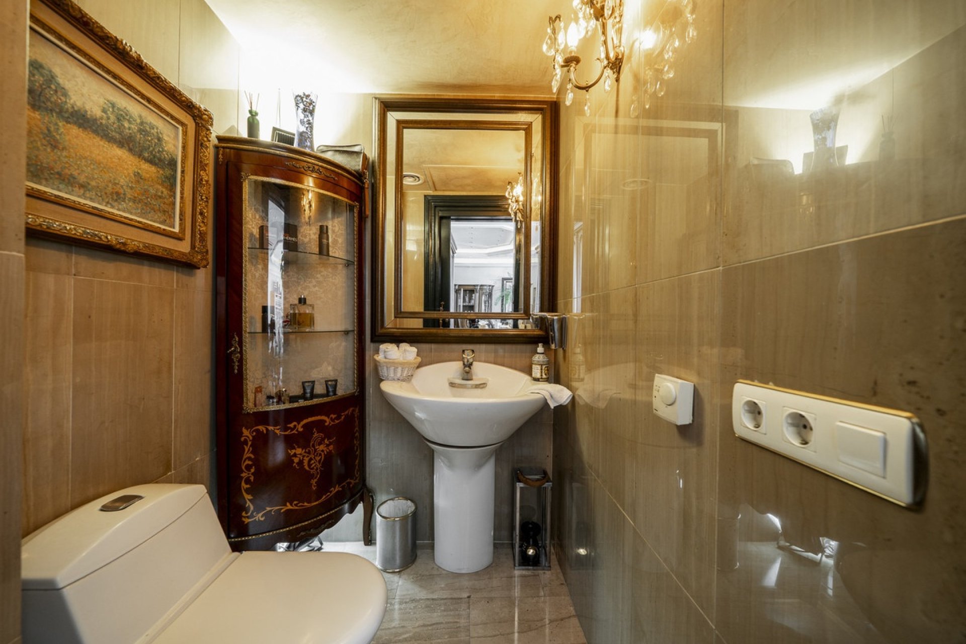 Resale - apartment - Marbella - Puerto Banús