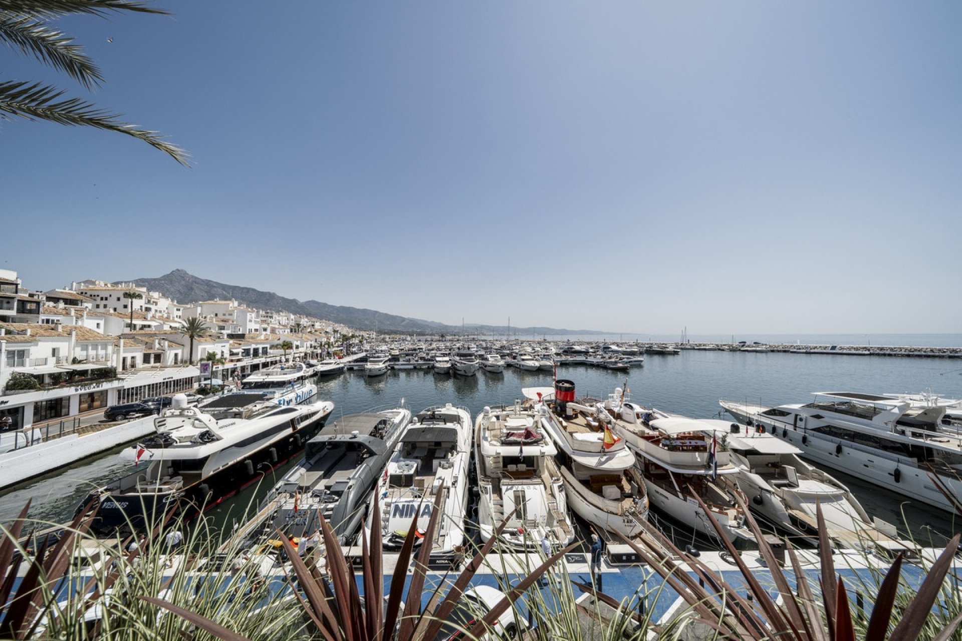 Resale - apartment - Marbella - Puerto Banús