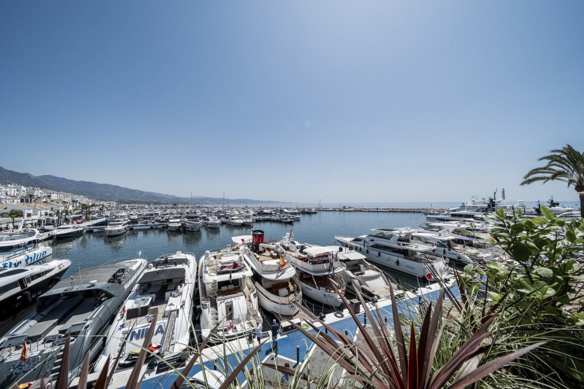 Resale - apartment - Marbella - Puerto Banús
