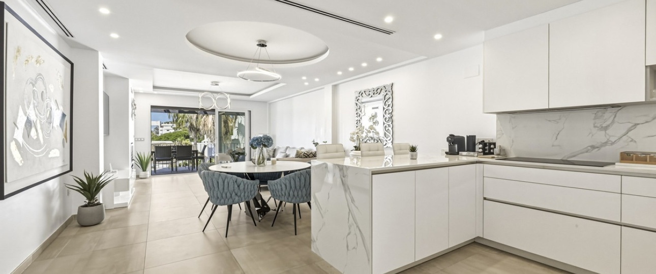 Resale - apartment - Marbella - Puerto Banús