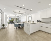 Resale - apartment - Marbella - Puerto Banús
