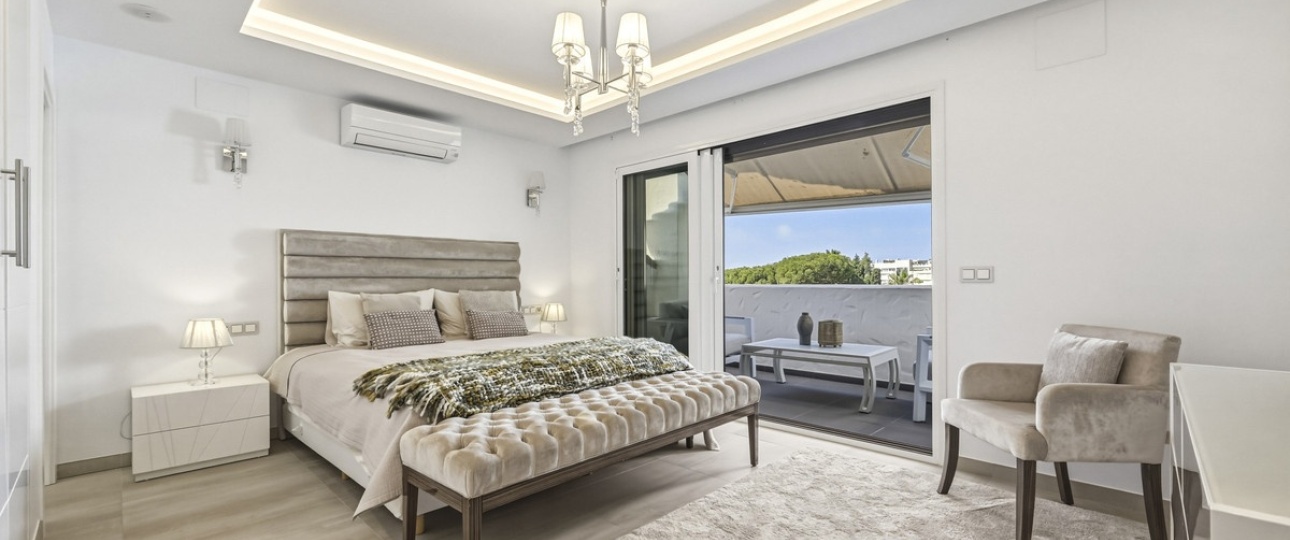 Resale - apartment - Marbella - Puerto Banús