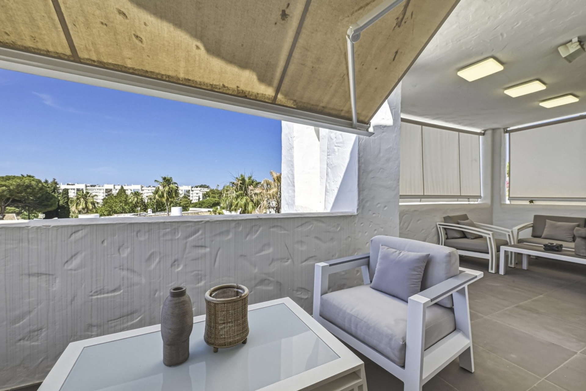 Resale - apartment - Marbella - Puerto Banús