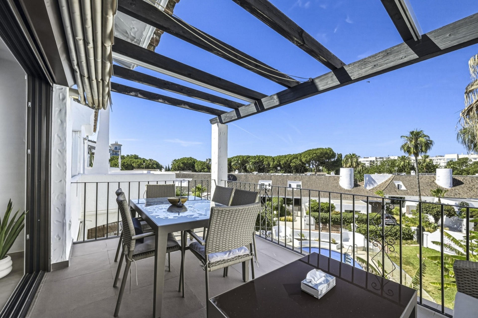 Resale - apartment - Marbella - Puerto Banús