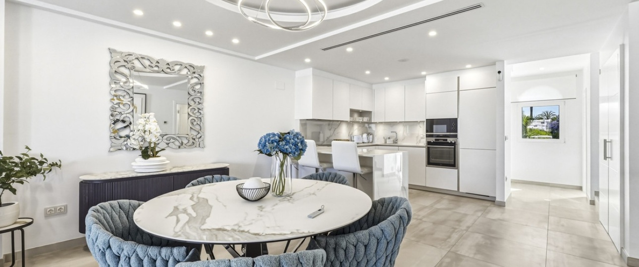 Resale - apartment - Marbella - Puerto Banús