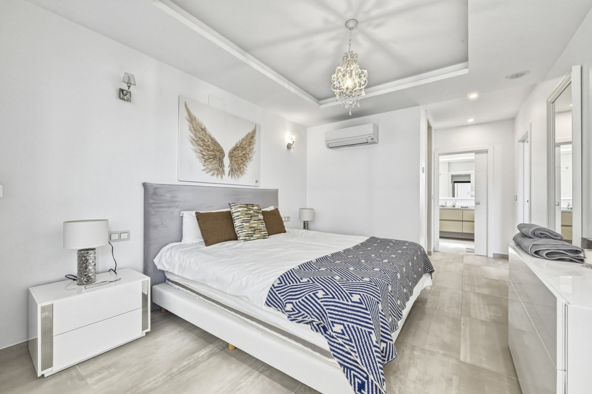 Resale - apartment - Marbella - Puerto Banús
