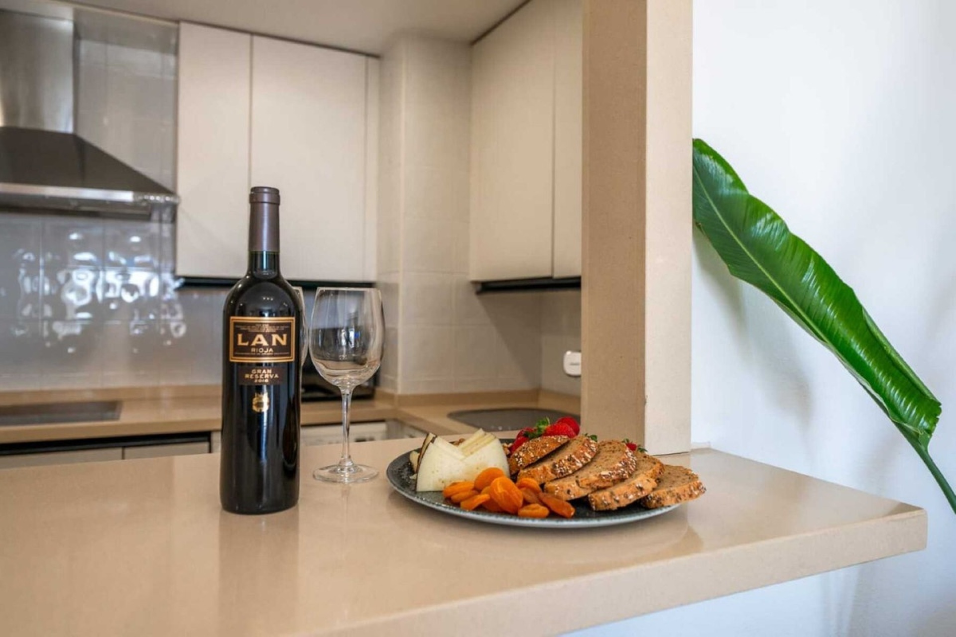 Resale - apartment - Marbella - Puerto Banús