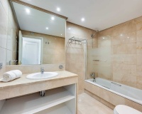 Resale - apartment - Marbella - Puerto Banús