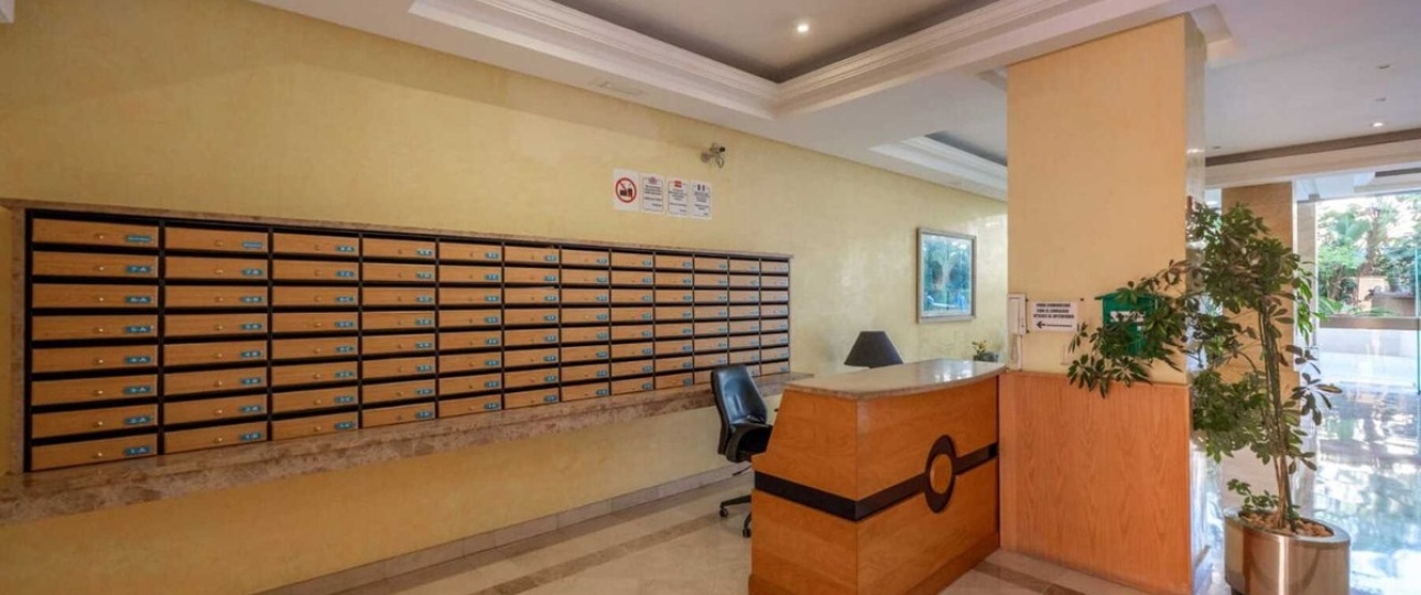 Resale - apartment - Marbella - Puerto Banús