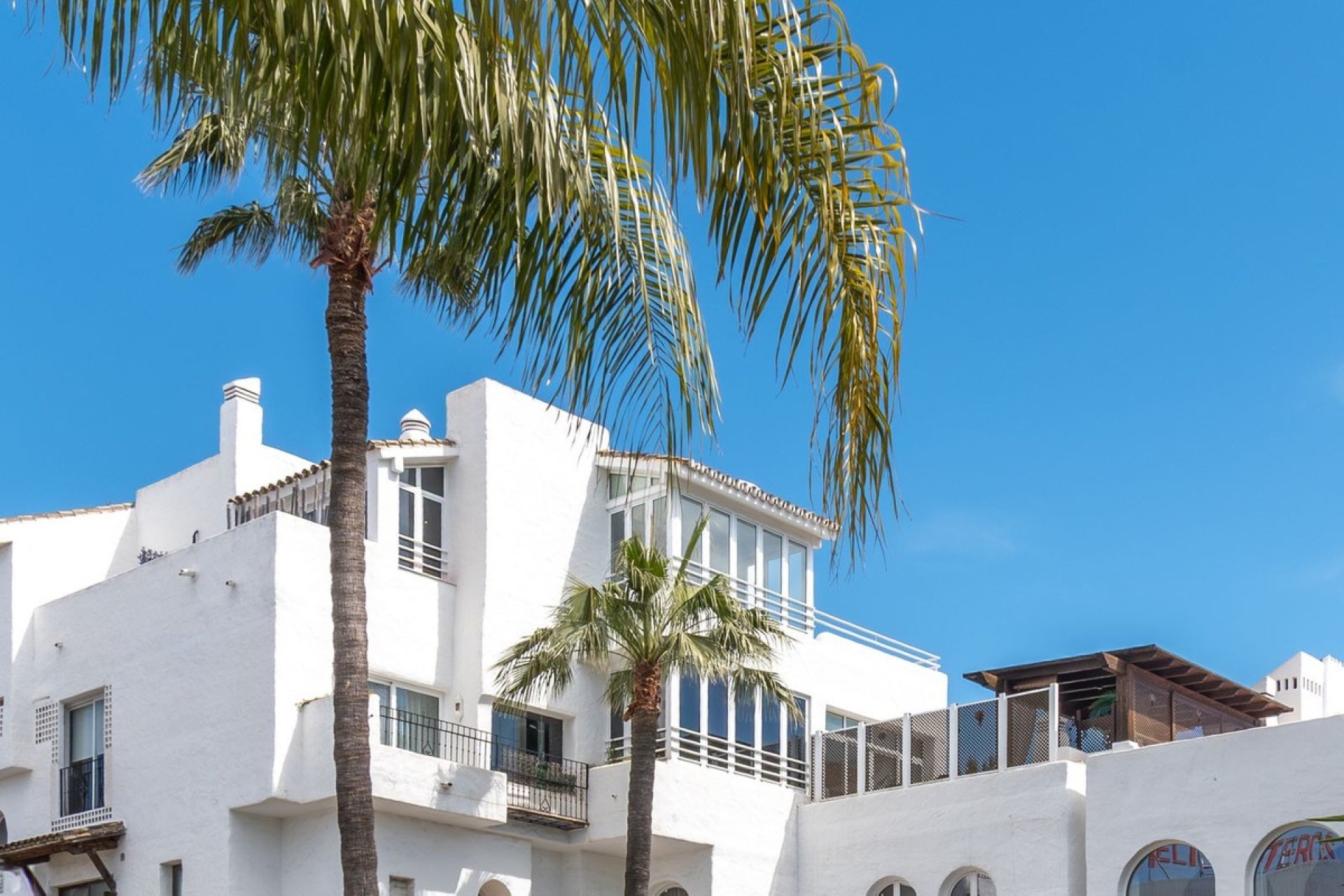 Resale - apartment - Marbella - Puerto Banús