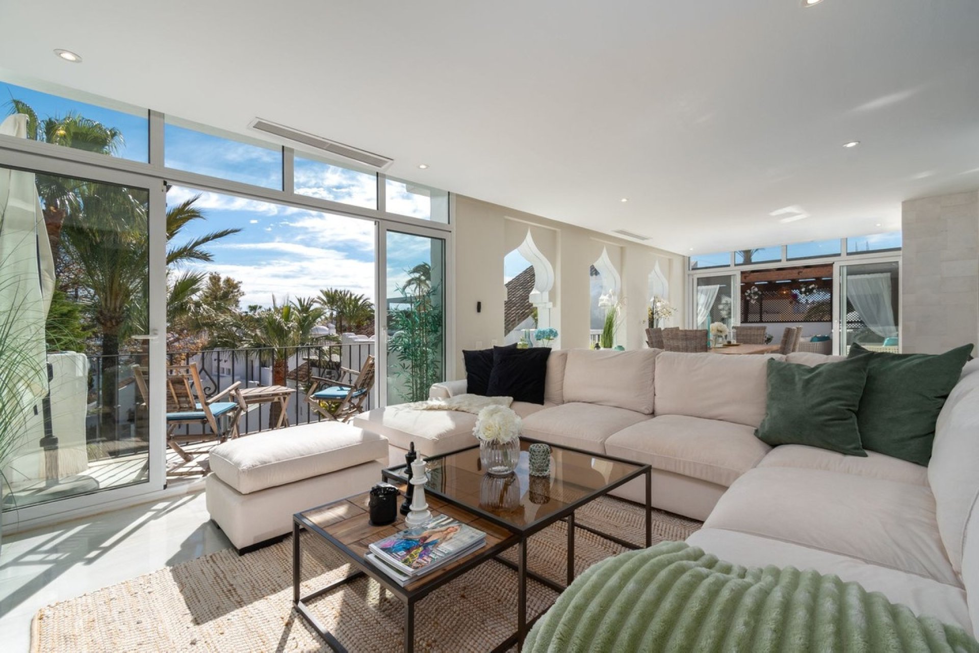 Resale - apartment - Marbella - Puerto Banús