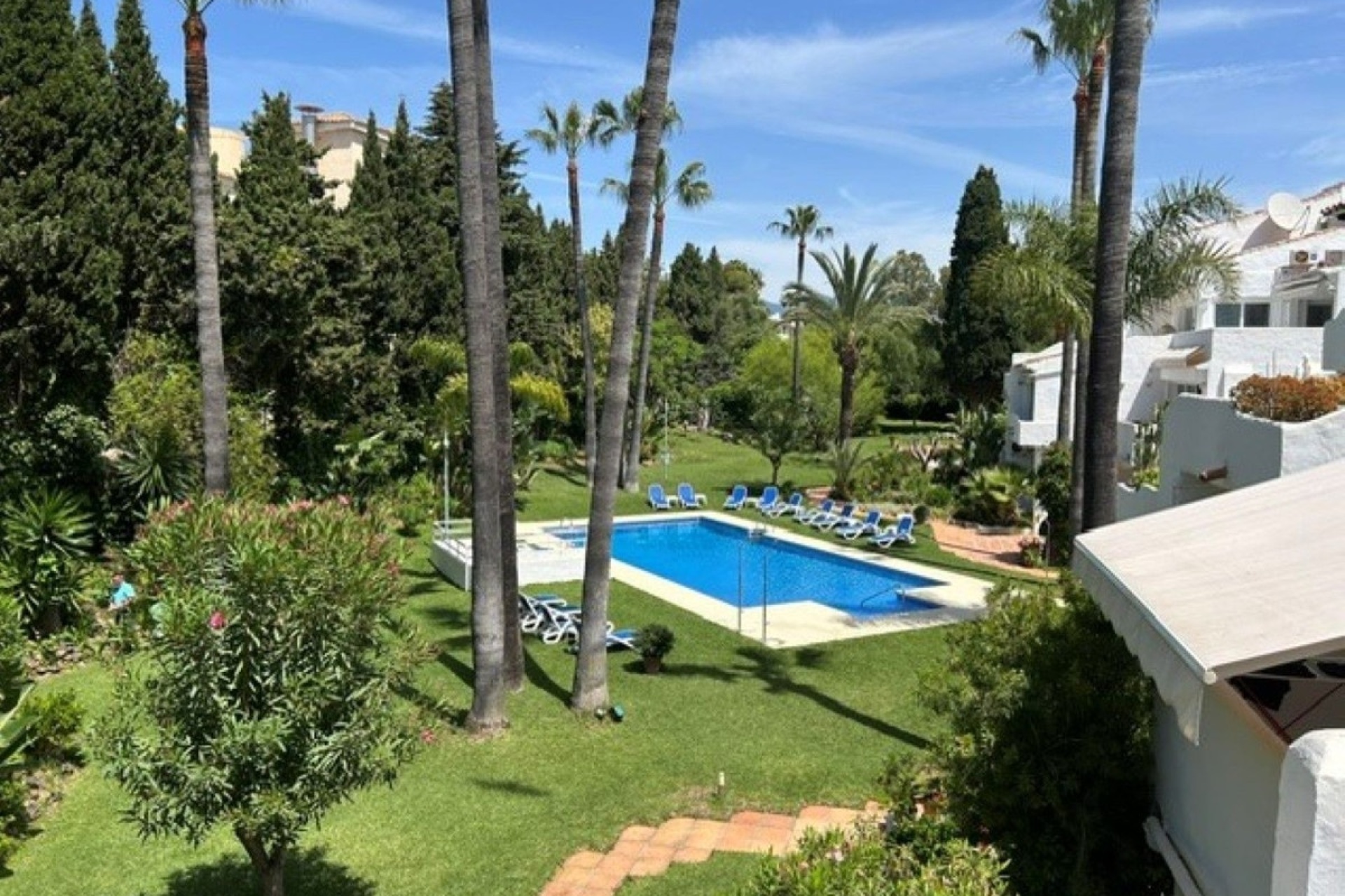 Resale - apartment - Marbella - Puerto Banús