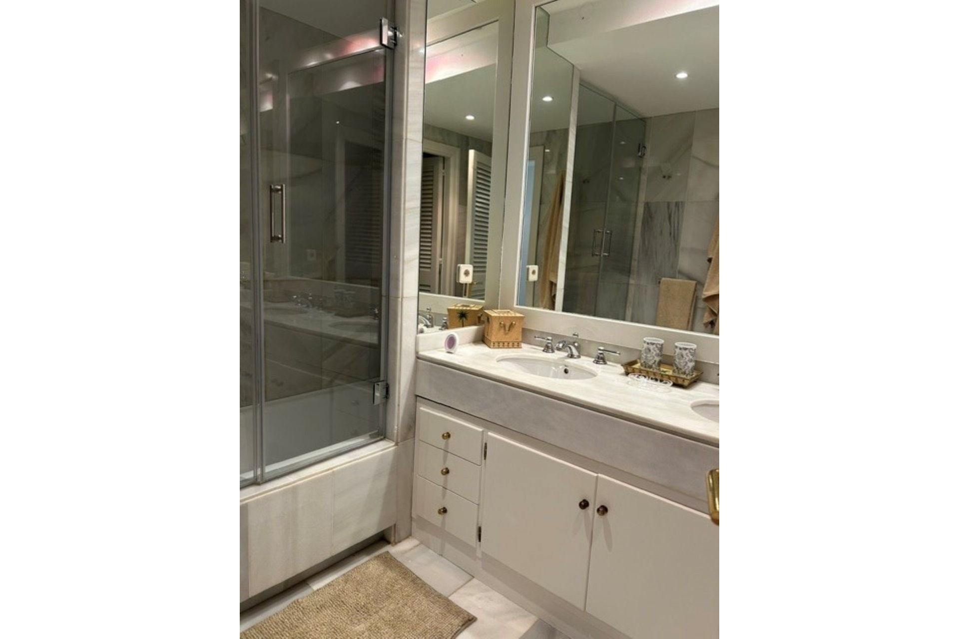 Resale - apartment - Marbella - Puerto Banús