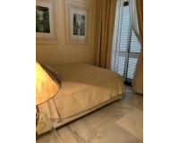 Resale - apartment - Marbella - Puerto Banús
