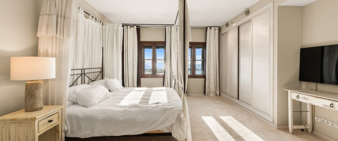 Resale - apartment - Marbella - Puerto Banús