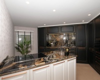 Resale - apartment - Marbella - Puerto Banús