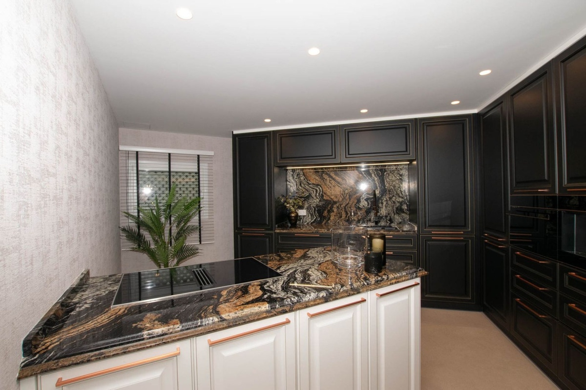 Resale - apartment - Marbella - Puerto Banús