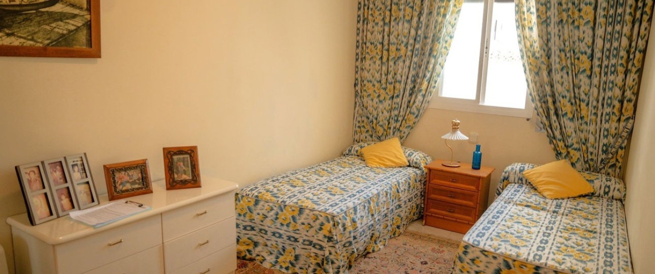 Resale - apartment - Marbella - Puerto Banús