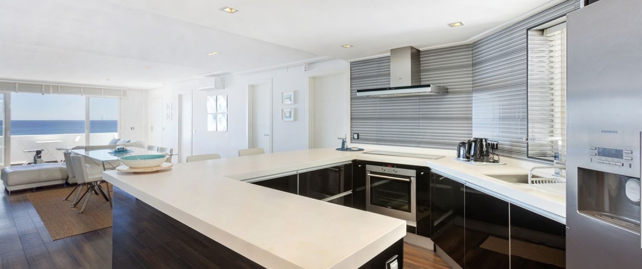 Resale - apartment - Marbella - Puerto Banús
