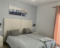 Resale - apartment - Marbella - Puerto Banús