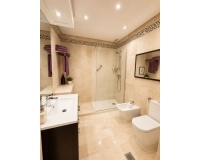 Resale - apartment - Marbella - Puerto Banús